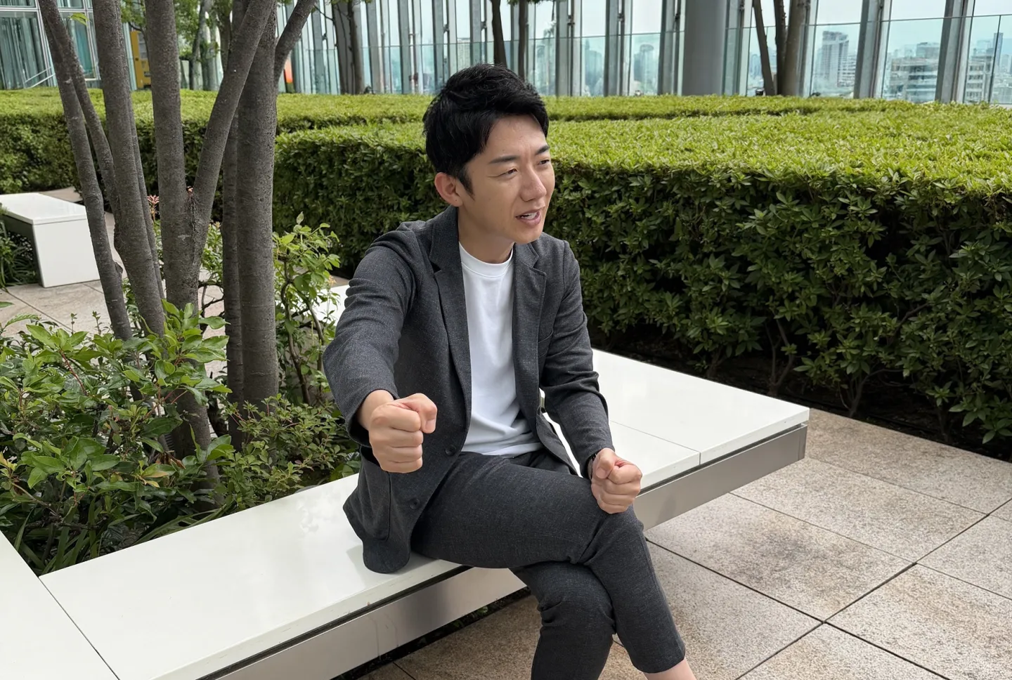インタビューに応じる上田 雅史 専務取締役